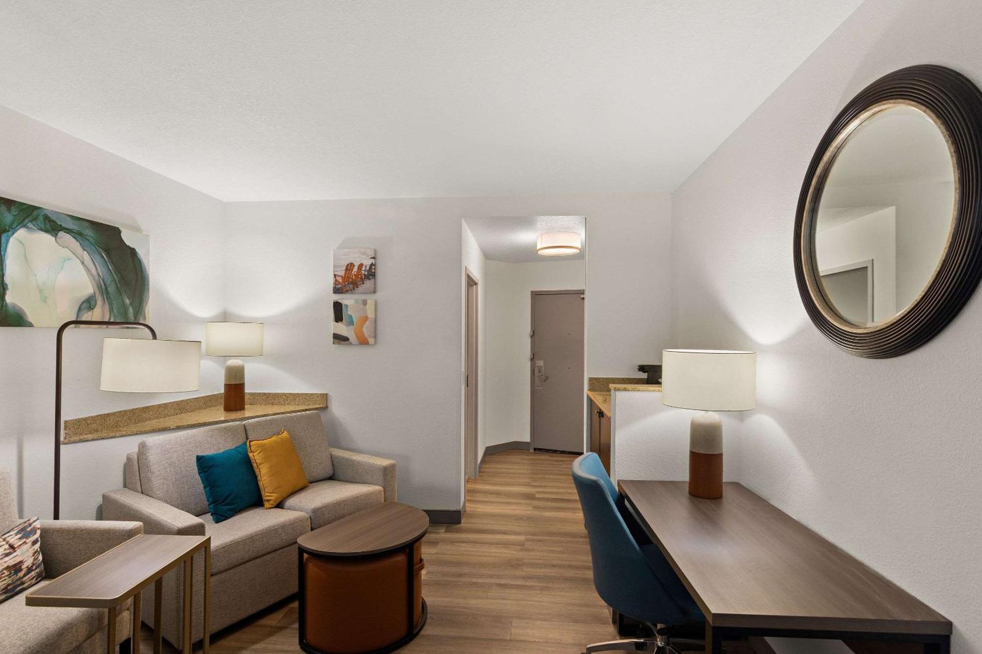 Comfort Suites Vero Beach I-95 מראה חיצוני תמונה
