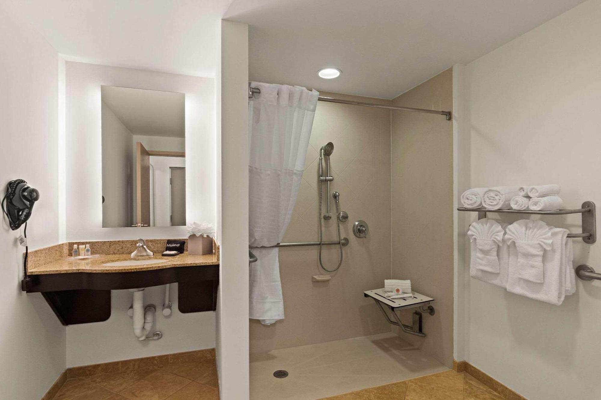 Comfort Suites Vero Beach I-95 מראה חיצוני תמונה
