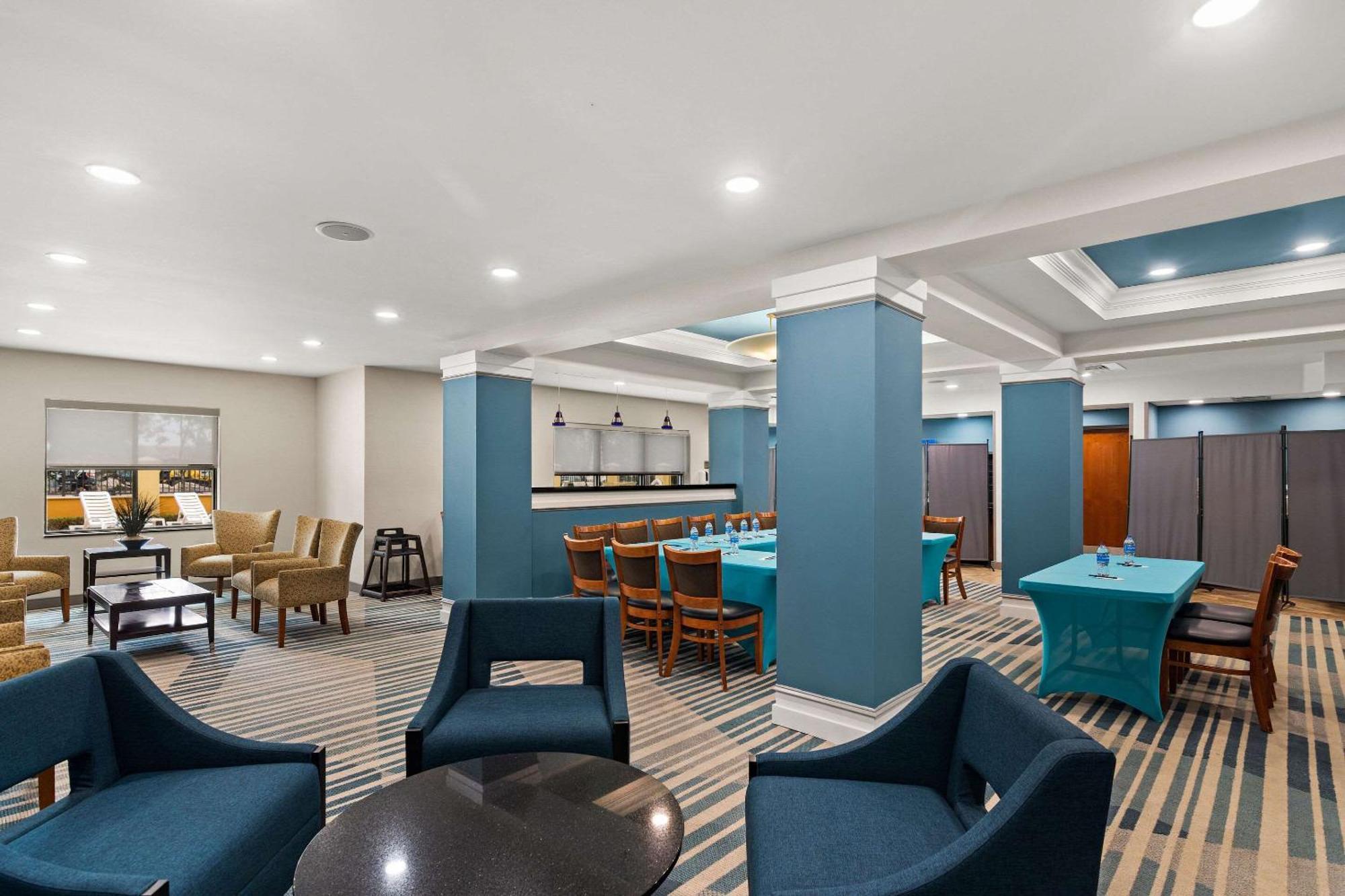 Comfort Suites Vero Beach I-95 מראה חיצוני תמונה