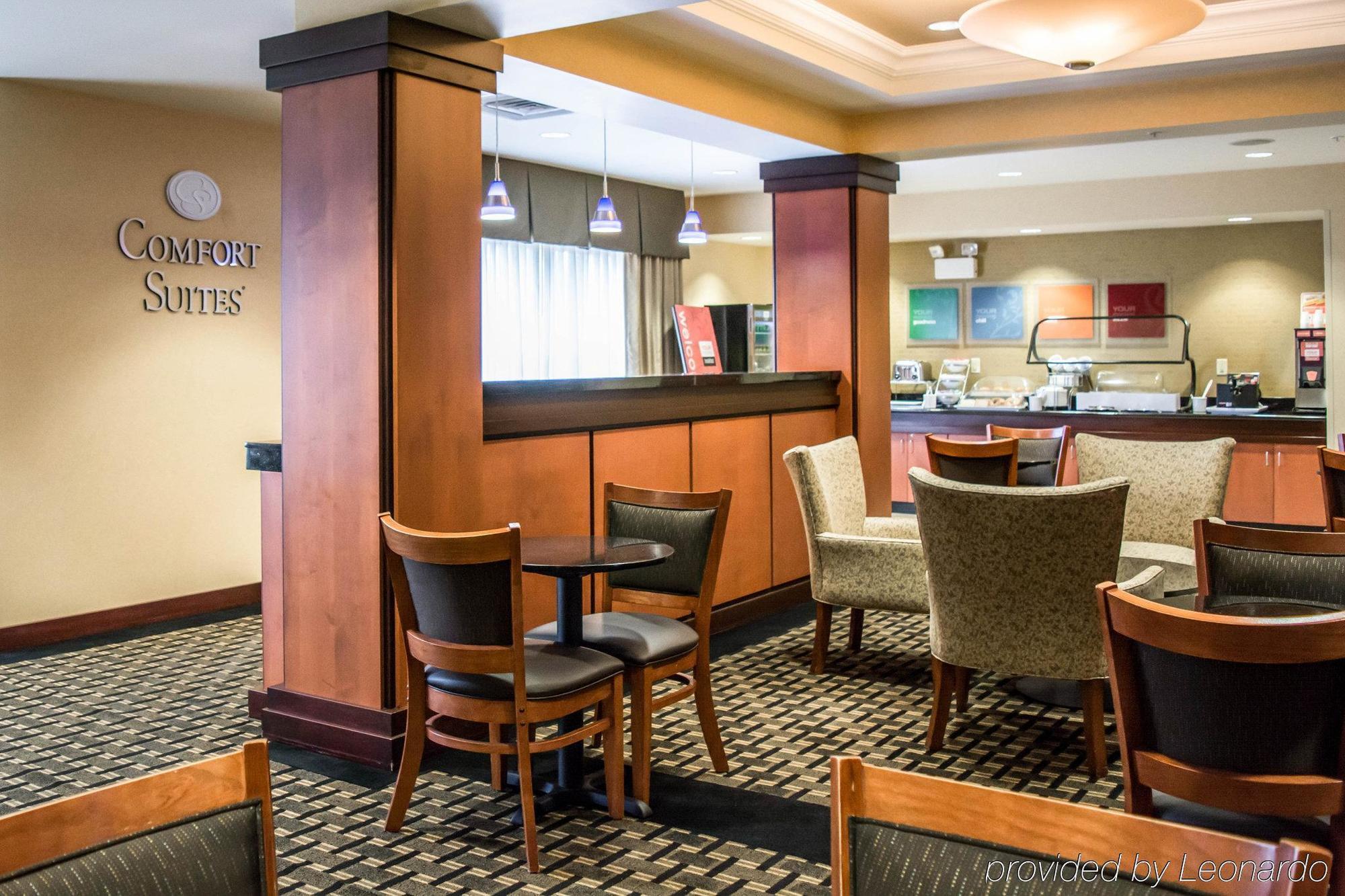 Comfort Suites Vero Beach I-95 מראה חיצוני תמונה